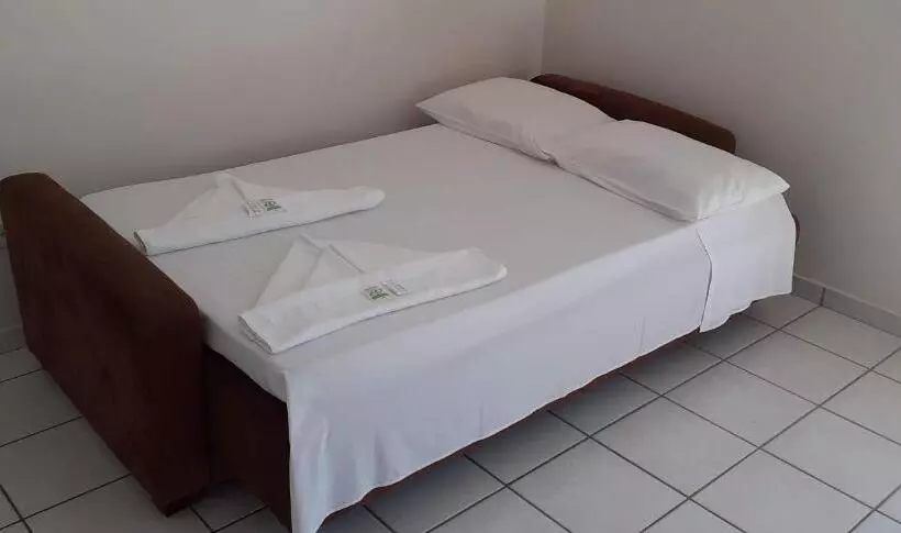 Perhesviitti, Jangada Flat