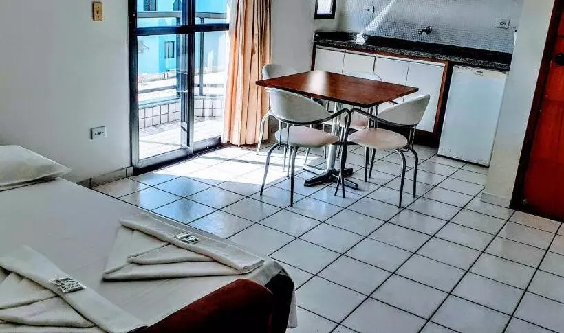 Perhesviitti, Jangada Flat