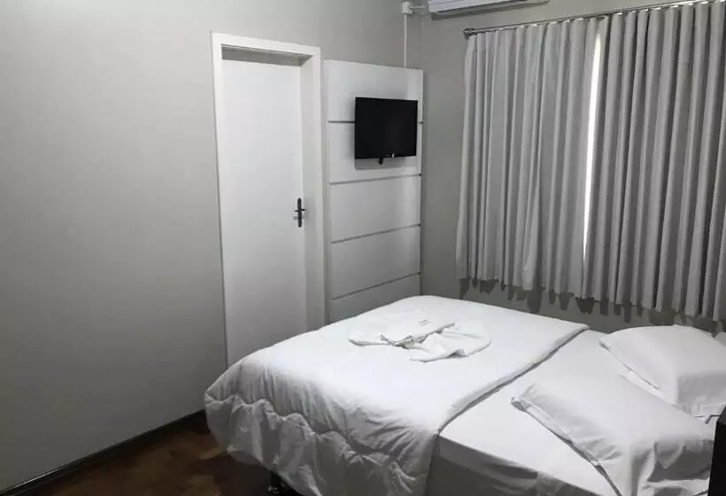Executive-huone, Locatelli