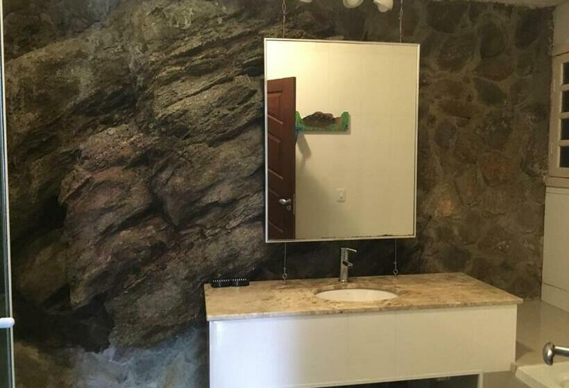 חדר סטנדרט לשלושה, Pousada Casa Atlântica