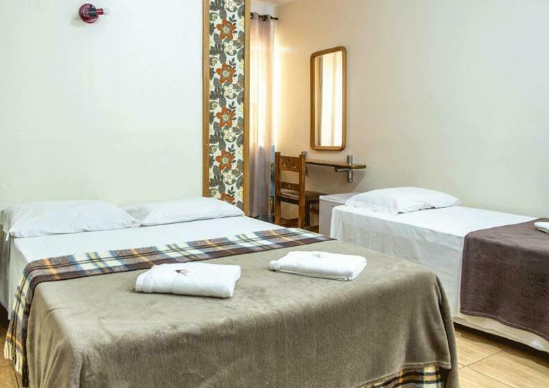 スタンダードトリプルルーム, Pousada Icaraí