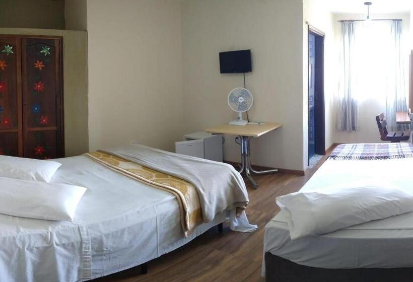 スタンダードトリプルルーム, Pousada Icaraí