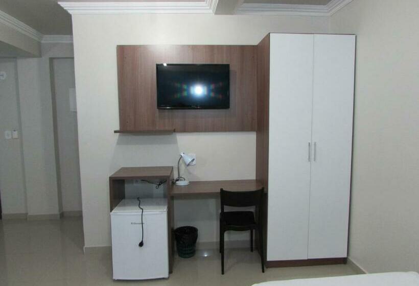 标准间, Tapajós Center