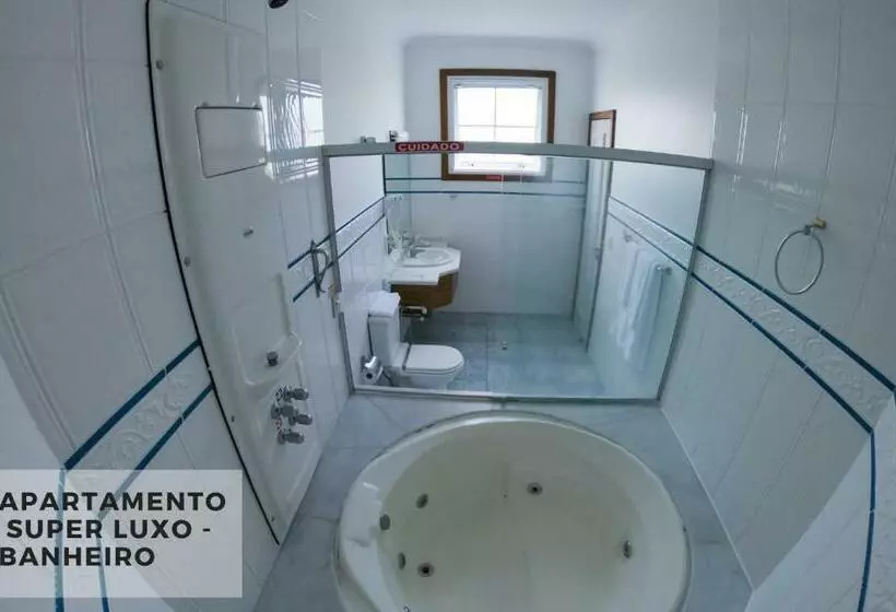 バスタブ付きデラックスルーム, Villa Michelon