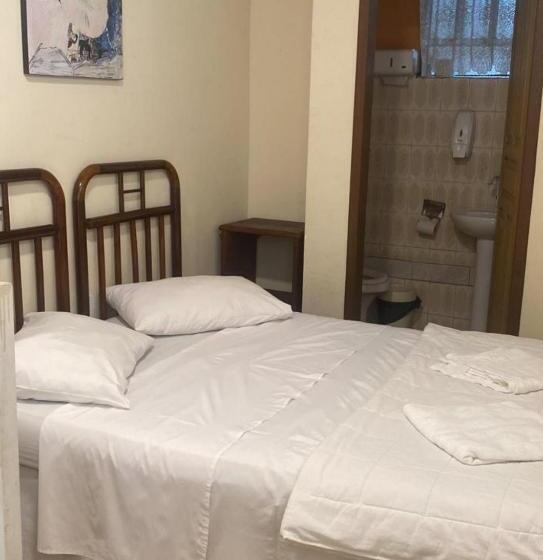 Номер Стандарт Трехместный, Brumas Ouro Preto Hostel E Pousada