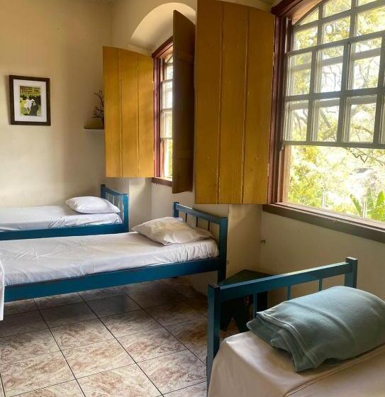 Четырехместный Номер Классик, Brumas Ouro Preto Hostel E Pousada