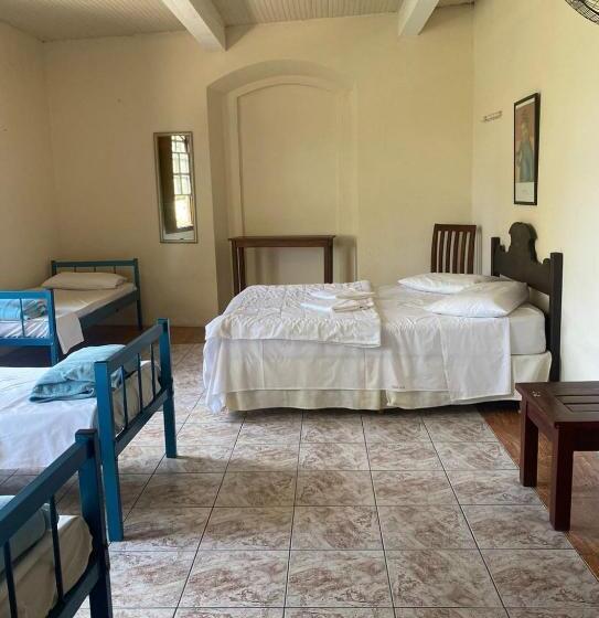 Четырехместный Номер Классик, Brumas Ouro Preto Hostel E Pousada