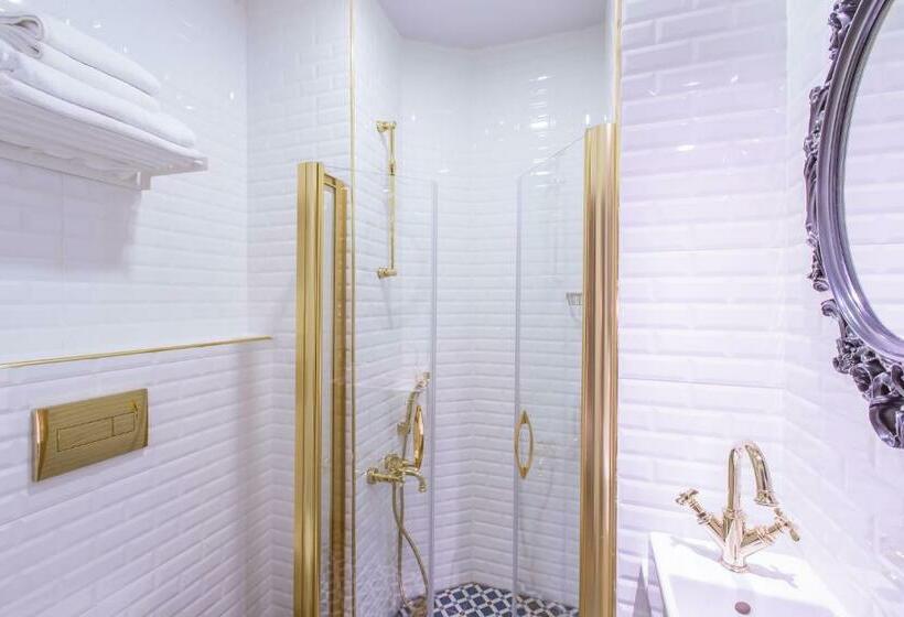 스탠다드 룸, Araf