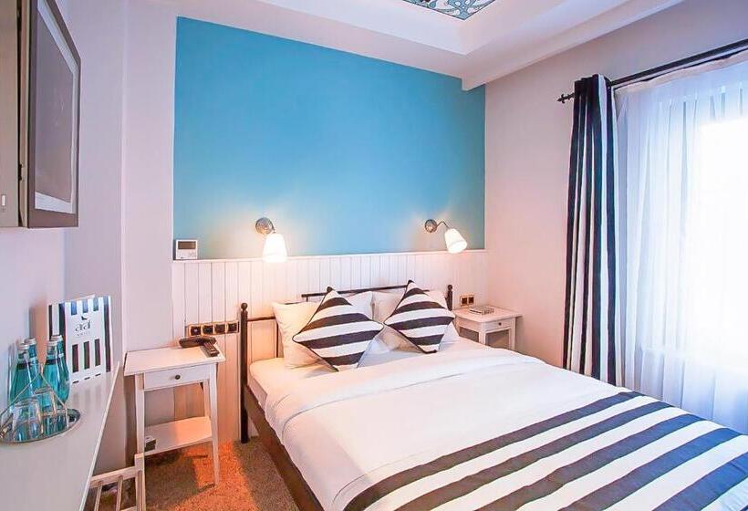 이코노미 룸, Araf