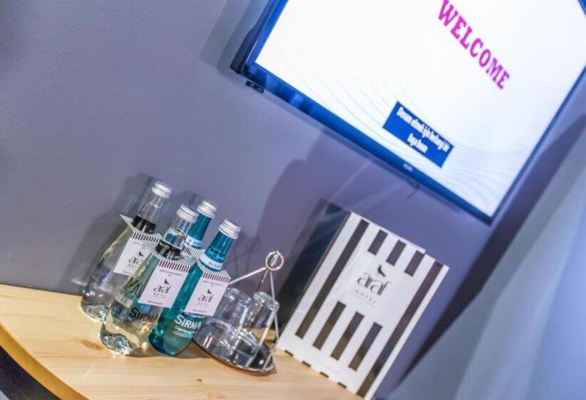 주니어 스위트, Araf