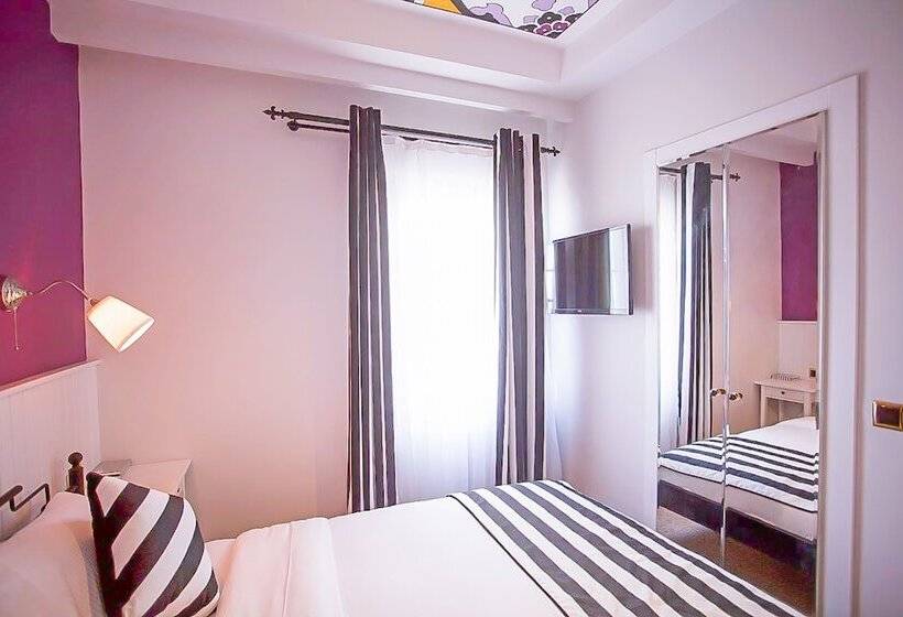 이코노미 룸, Araf