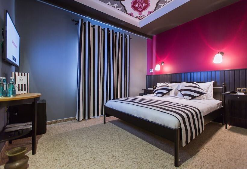 주니어 스위트, Araf