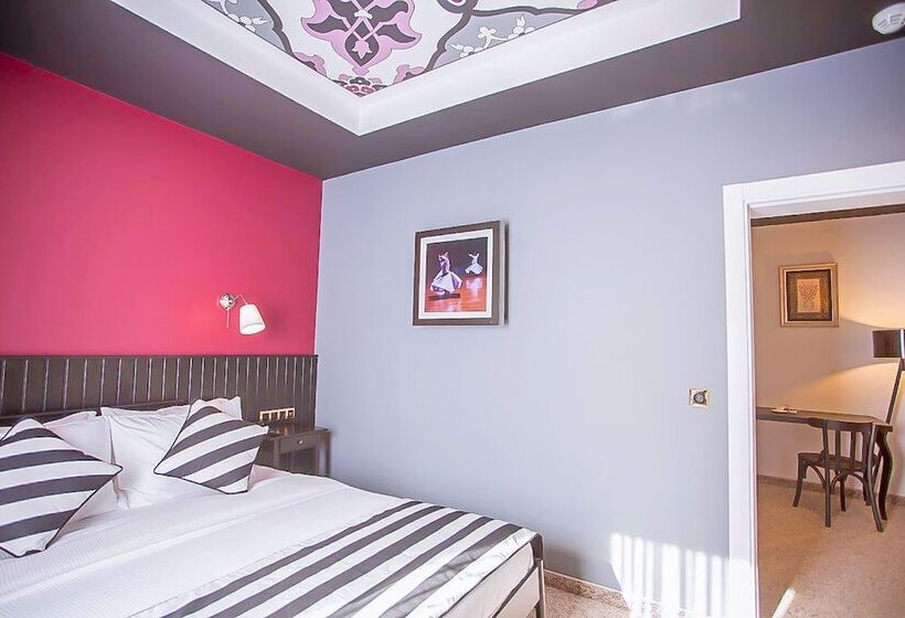 주니어 스위트, Araf