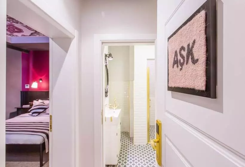 Junior Suite, Araf