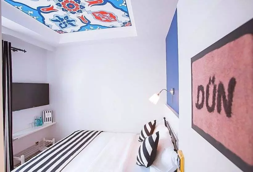 Habitació Economy, Araf