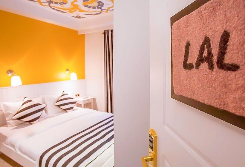 이코노미 룸, Araf