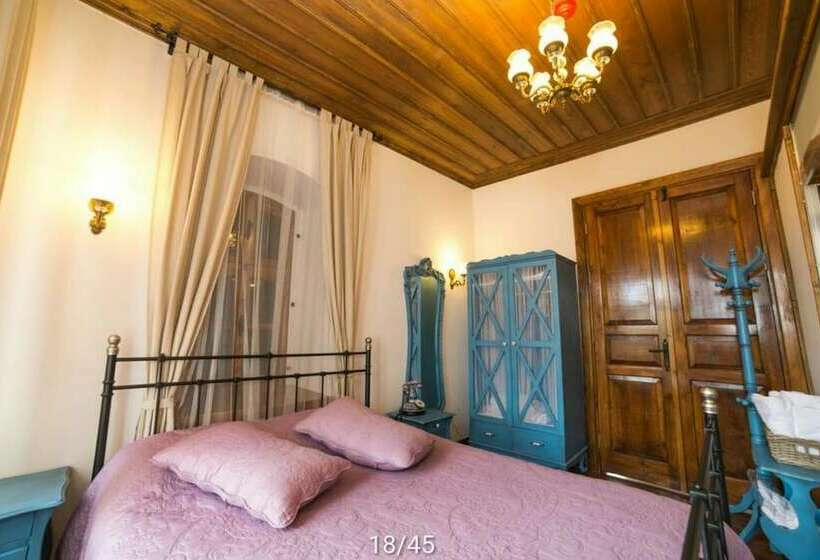 غرفة ديلوكس, Aristonicus Boutique