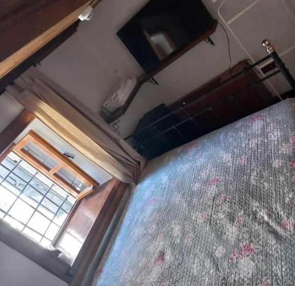 غرفة قياسية, Aristonicus Boutique