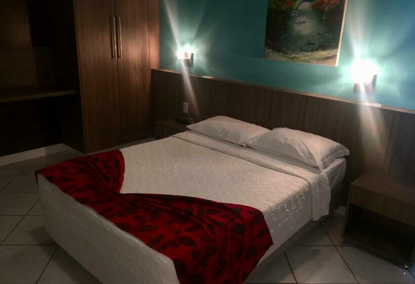 اتاق لوکس, Das Americas