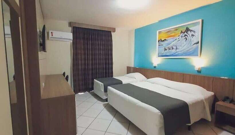 اتاق لوکس سه تخته, Das Americas