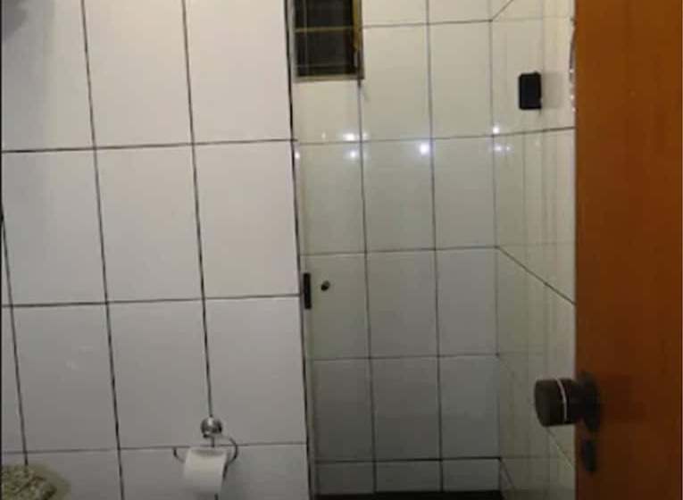 اتاق لوکس سه تخته, Das Americas