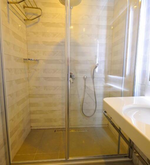 Standard Kolmen Hengen Huone Sisäpuolella, Datca Sapphire