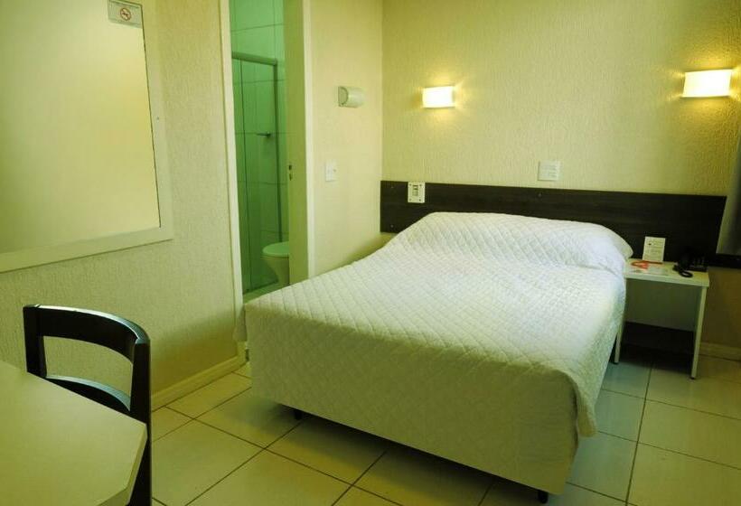 חדר דלוקס, Elevado