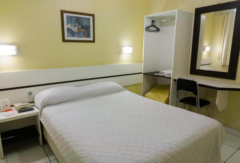 חדר דלוקס, Elevado