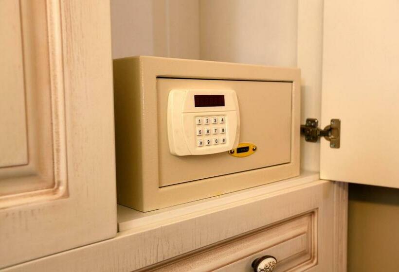 غرفة قياسية فردية مطلة علي البحر, Hanzade Park