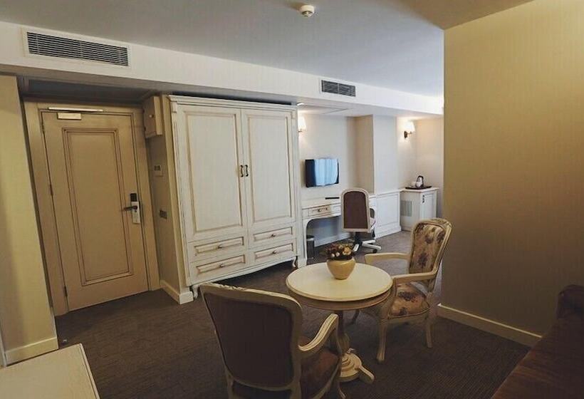 סוויטה משפחתית, Hanzade Park