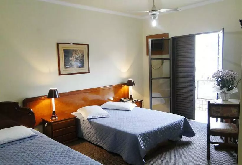 Chambre Deluxe, Lopes Caxambu