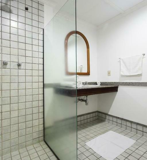 豪华三人间, Lopes Caxambu