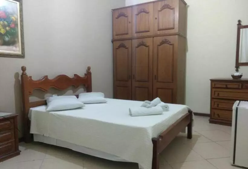 Chambre Standard, Lopes Caxambu