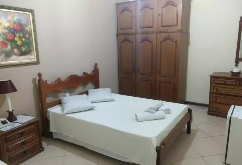 Chambre Standard, Lopes Caxambu