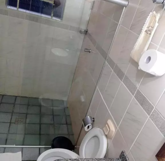 Standard Kolmen Hengen Huone, Montanhas De Minas