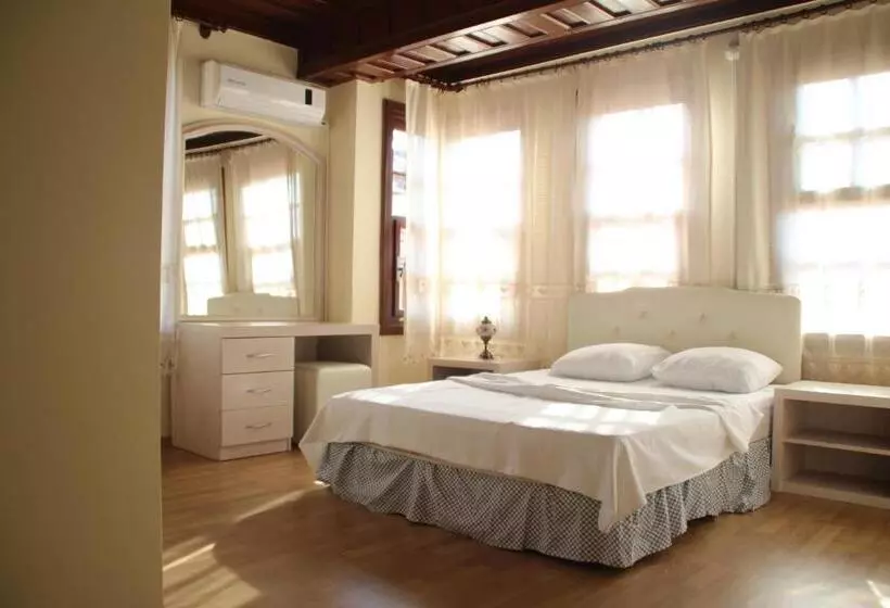 اتاق استاندارد سه نفره, Munchen Pension