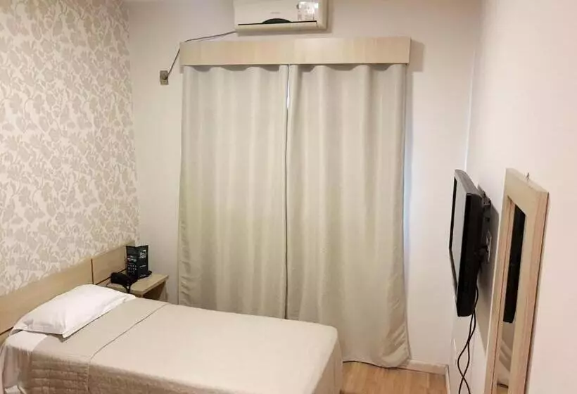 Standard Yhden Hengen Huone, Serra De Jundiai