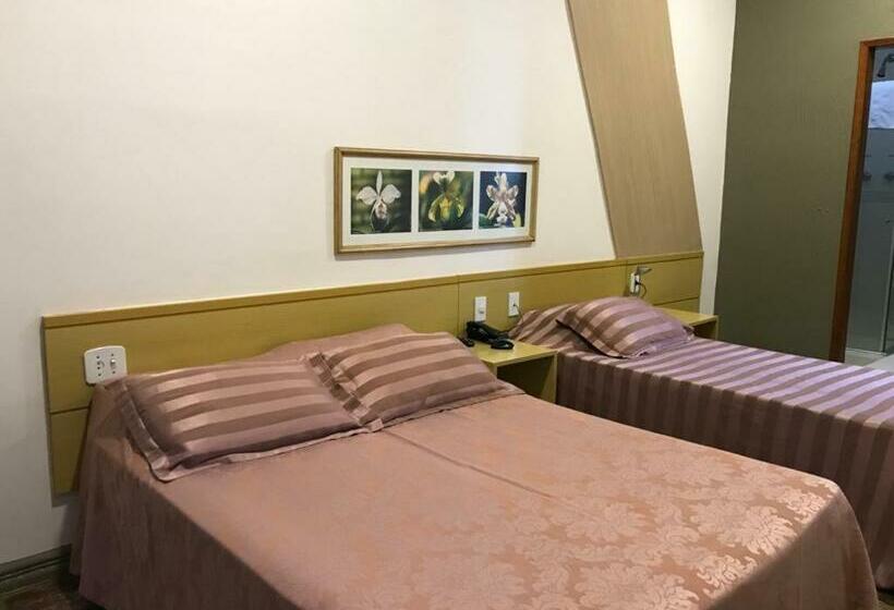 غرفة قياسية ثلاثية, Verdes Mares