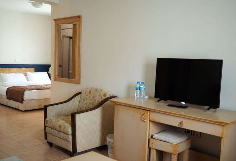 اتاق استاندارد سه نفره, Oya Butik Otel