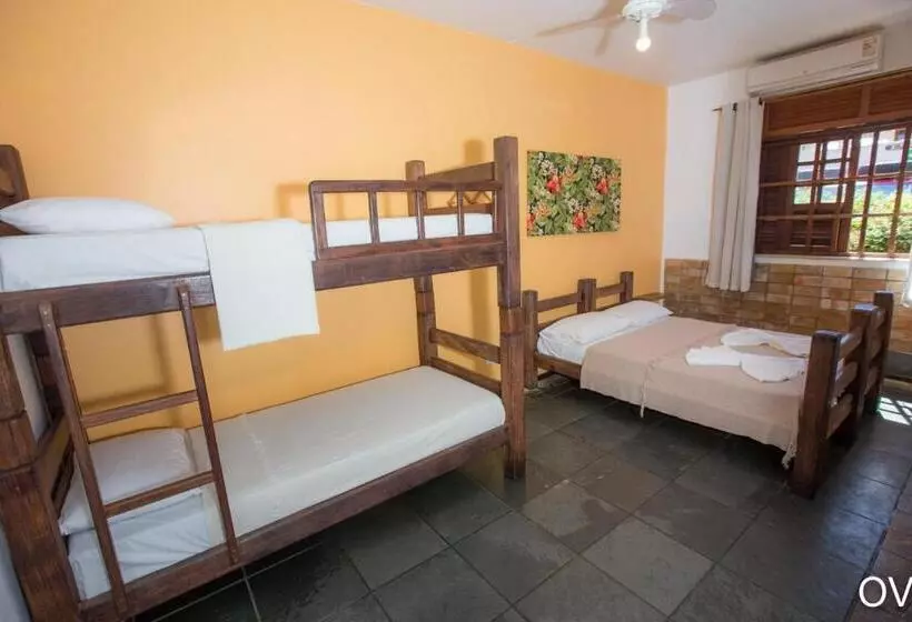 ファミリールーム, Praia Do Forte Hostel