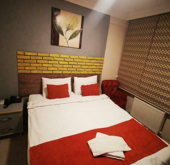 غرفة قياسية فردية, Ador Troia