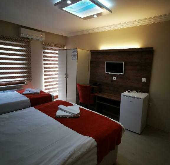 غرفة قياسية مزوَّدة بشُرفة, Ador Troia