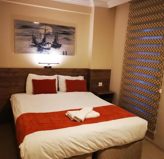 غرفة قياسية, Ador Troia