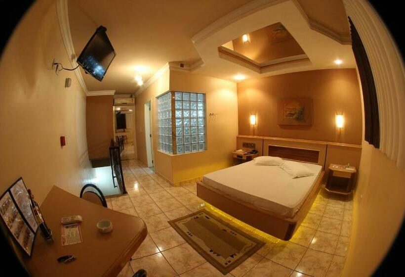 スイート, Xenon Motel