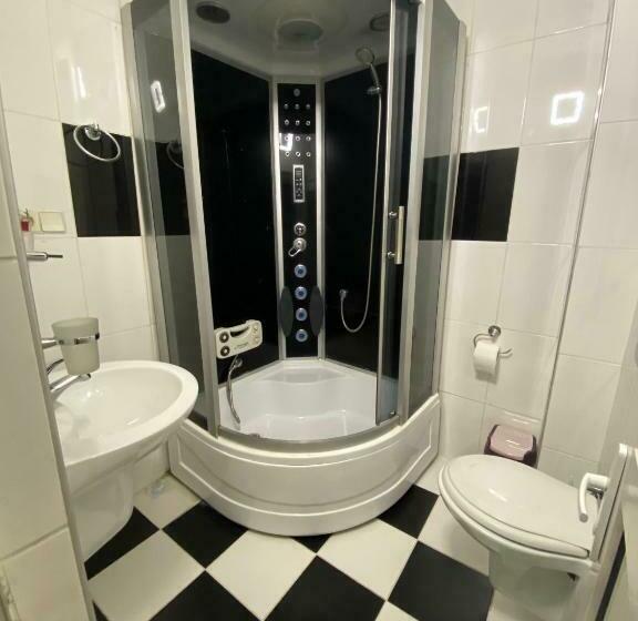 اتاق استاندارد سه نفره, Bordo