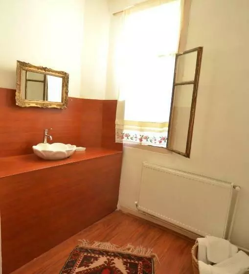 اتاق استاندارد, Ilk Pension