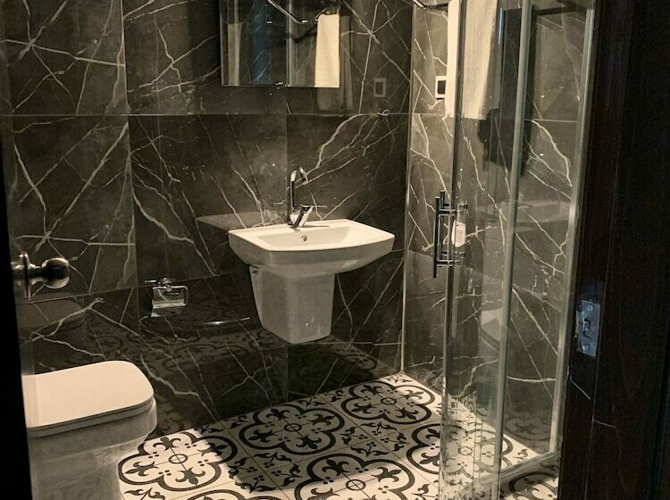 Номер Стандарт, Omur