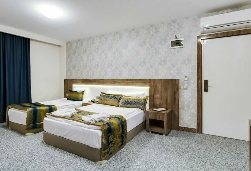 标准间, Park Yalçin