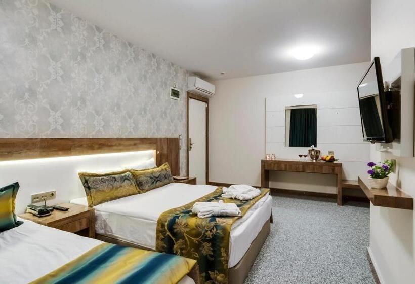 标准间, Park Yalçin