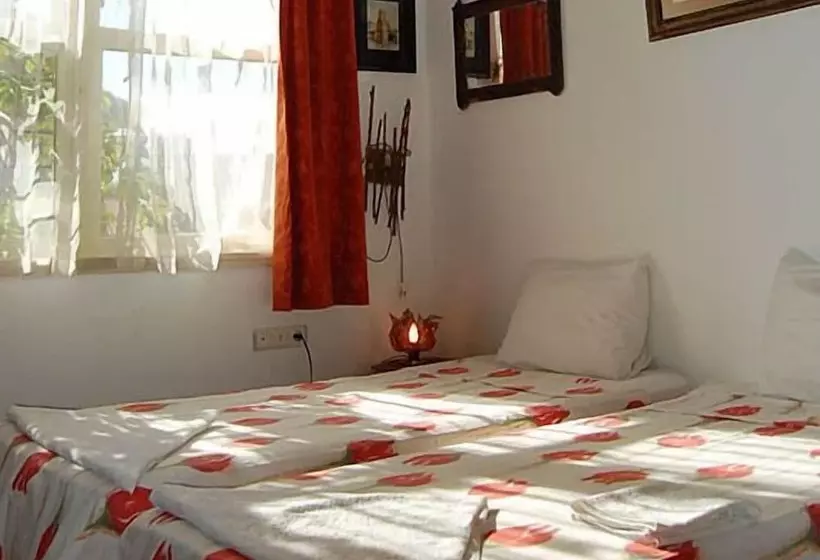 سوییت, Villa Tulipan